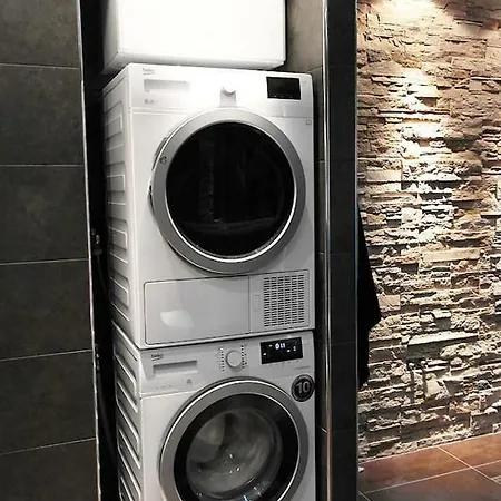 Tyylikas Kolmio 76 M², Kahdella Wc:lla * توركو