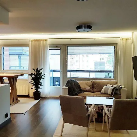 Tyylikas Kolmio 76 M², Kahdella Wc:lla شقة